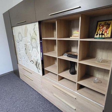 Apartament Navi Onesti Buitenkant foto